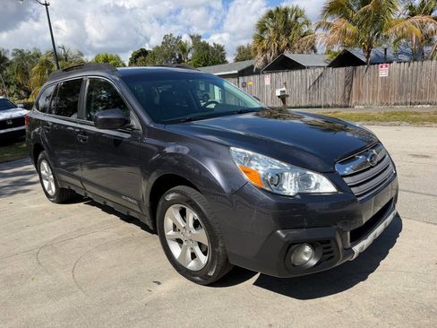 Used 2013 Subaru Outback 2.5i Limited w/ Moonroof Pkg image 4