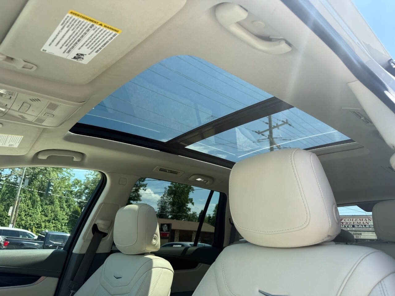 Used 2022 Cadillac XT6 Premium Luxury w/ Technology Package FWD image 5