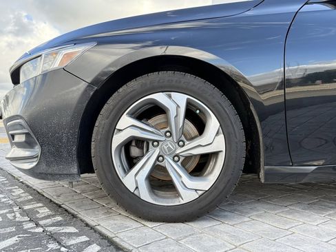 Used 2019 Honda Accord EX image 6