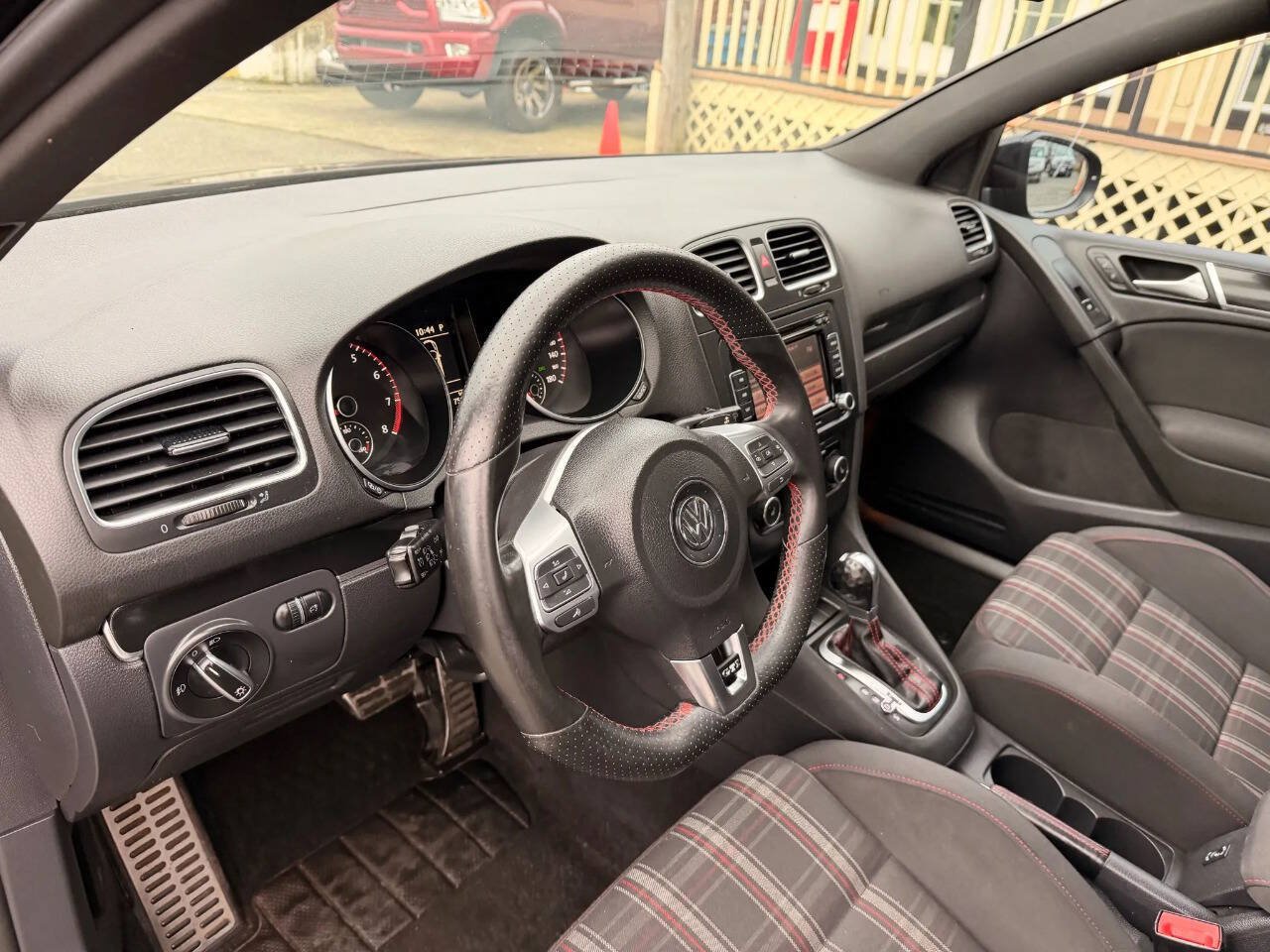 Used 2013 Volkswagen GTI 4-Door FWD image 11