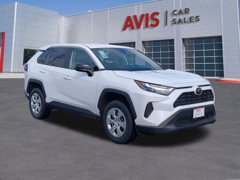 Used 2024 Toyota RAV4 LE image 9