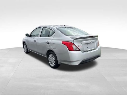 Used 2019 Nissan Versa S Plus FWD image 5