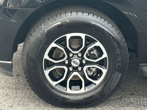 Used 2022 Ford Expedition XLT image 12