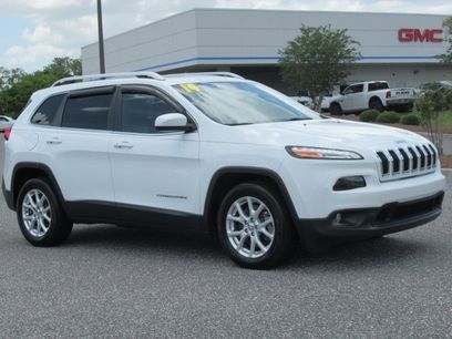 Used 2014 Jeep Cherokee Latitude w/ Comfort/Convenience Group