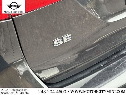 Used 2015 Ford Fiesta SE FWD image 14