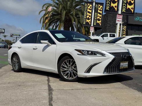 Used 2021 Lexus ES 350 w/ Accessory Package FWD image 2