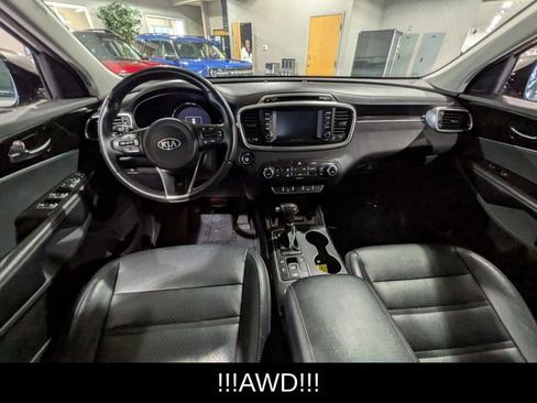 Used 2018 Kia Sorento EX w/ EX Advanced Touring Package image 11