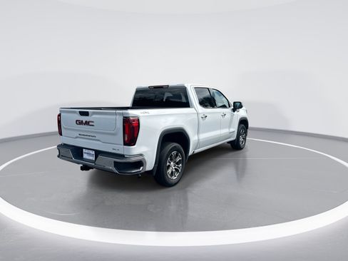 Used 2025 GMC Sierra 1500 SLT AWD/4WD image 9