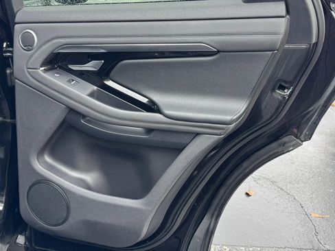 Used 2020 Land Rover Range Rover Evoque SE image 11