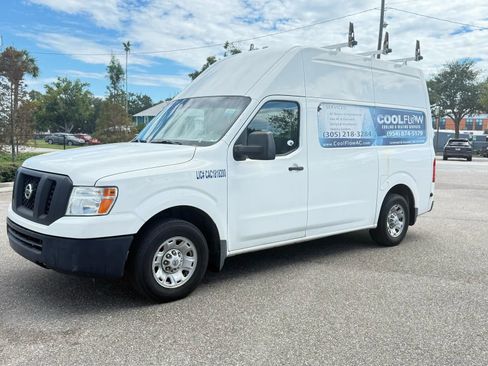 Used 2017 Nissan NV 2500 SV image 2
