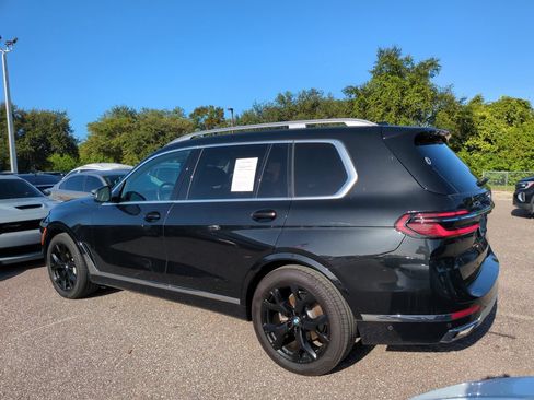Used 2024 BMW X7 xDrive40i w/ Premium Package AWD/4WD image 3