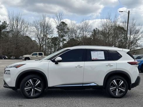 Used 2023 Nissan Rogue SL w/ SL Premium Package FWD image 12