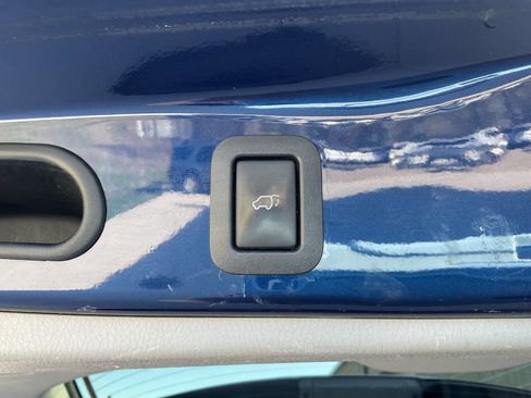 Used 2015 Toyota Highlander Plus AWD/4WD image 35