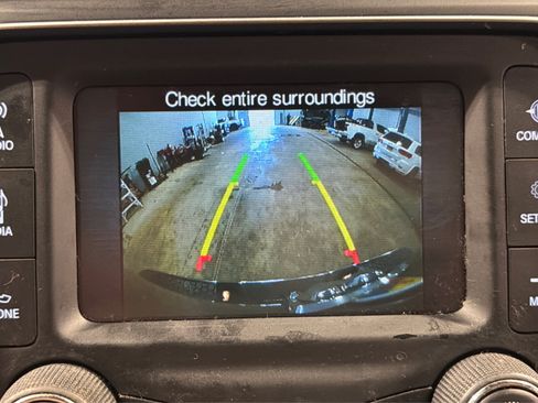 Used 2016 RAM 2500 Tradesman w/ Chrome Appearance Group AWD/4WD image 29