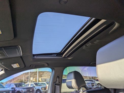 Used 2025 Honda CR-V Sport-L image 16