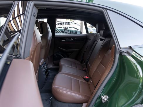 Certified 2026 Porsche Macan Electric RWD image 44