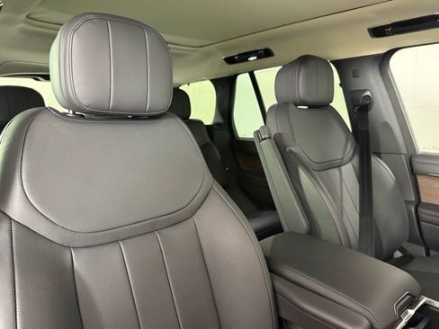 New 2025 Land Rover Range Rover SE AWD/4WD image 29