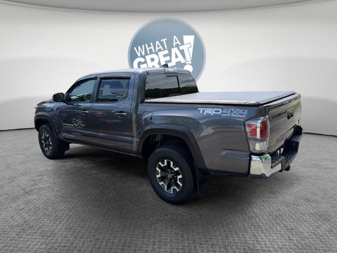 Certified 2020 Toyota Tacoma TRD Off-Road AWD/4WD image 6