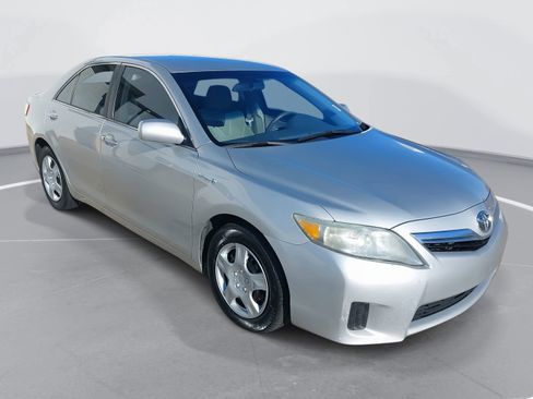 Used 2011 Toyota Camry BASE image 3