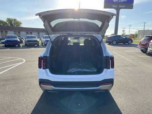 New 2025 Kia Sorento S image 15