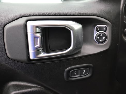 Used 2023 Jeep Gladiator Sport AWD/4WD image 39