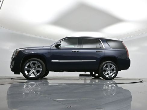Used 2020 Cadillac Escalade Platinum image 54