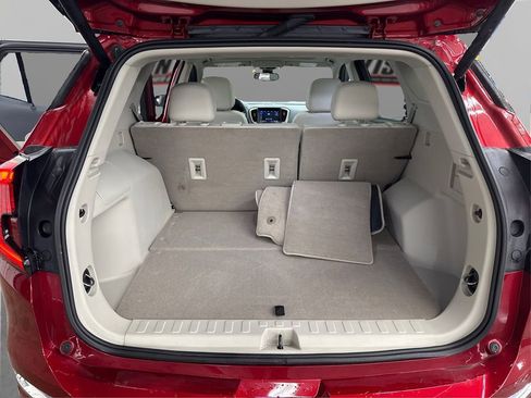 Used 2023 GMC Terrain Denali image 11