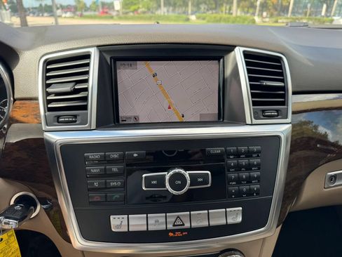 Used 2013 Mercedes-Benz ML 350 4MATIC image 24