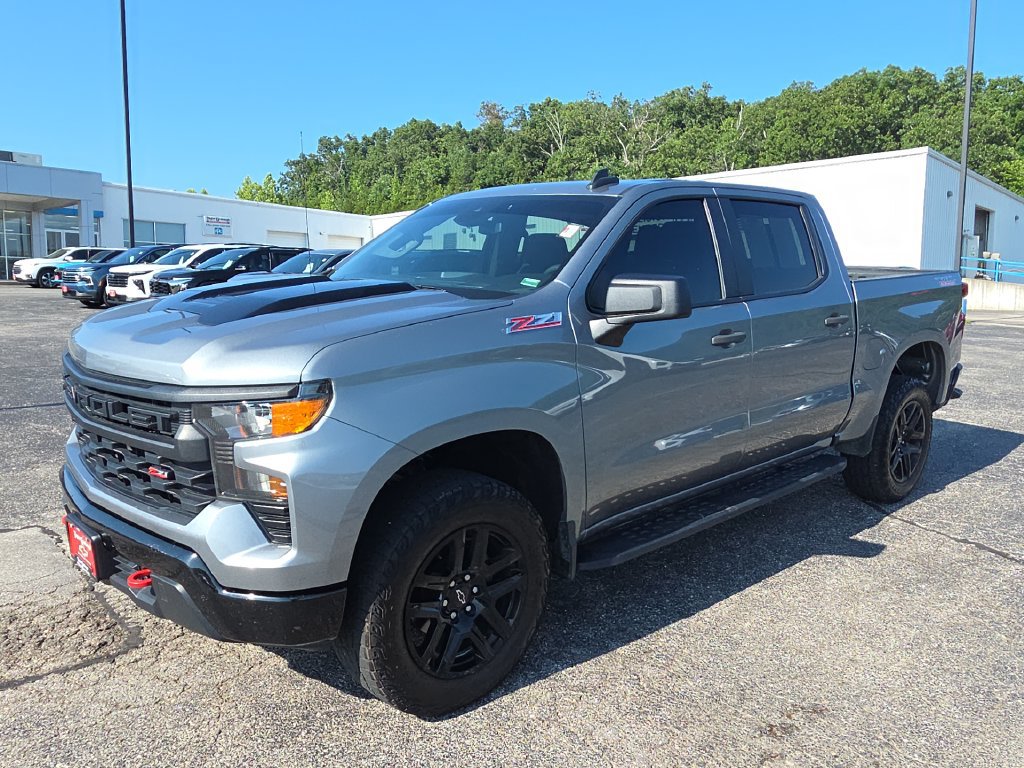 Used 2023 Chevrolet Silverado 1500 Custom Trail Boss AWD/4WD image 4