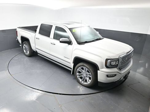 Used 2018 GMC Sierra 1500 Denali w/ Denali Ultimate Package AWD/4WD image 48