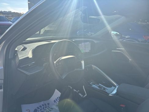 Used 2025 Audi Q5 Premium w/ Convenience Package image 12