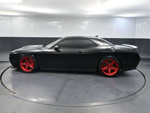 Used 2016 Dodge Challenger SRT Hellcat RWD image 9