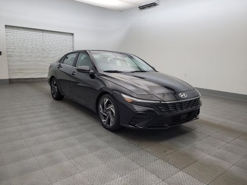 Used 2024 Hyundai Elantra SEL w/ Convenience Package image 13