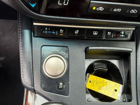 Used 2018 Lexus ES 350 w/ Luxury Package w/Wood Trim FWD image 24
