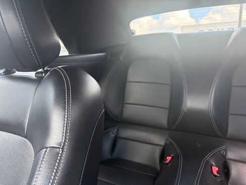 Used 2020 Ford Mustang Premium RWD image 9