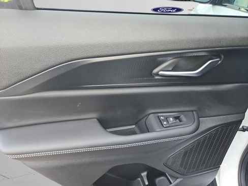 Used 2025 Jeep Grand Cherokee Laredo X image 22