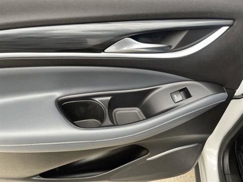 Used 2021 Buick Enclave Premium w/ Surround and Sites Package image 17