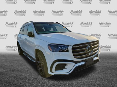 Used 2024 Mercedes-Benz GLS 450 4MATIC image 2