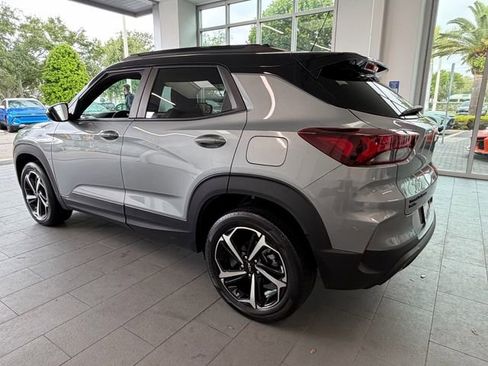 Used 2023 Chevrolet TrailBlazer RS w/ Technology Package AWD/4WD image 9