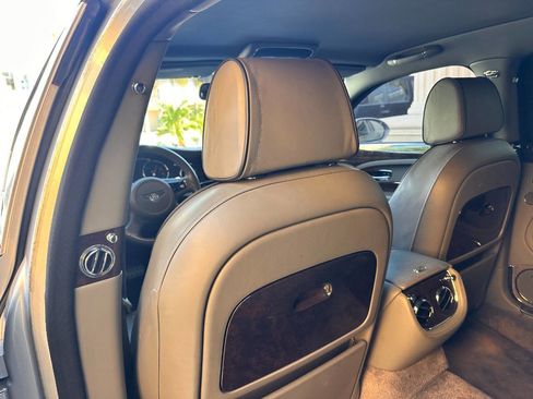 Used 2011 Bentley Mulsanne RWD image 69