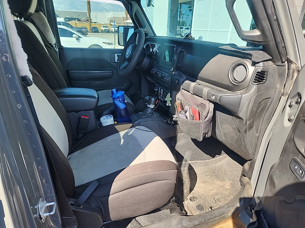 Used 2022 Jeep Gladiator Sport AWD/4WD image 8