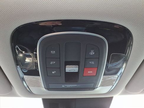 Used 2024 Hyundai Palisade SEL w/ Premium Package image 17