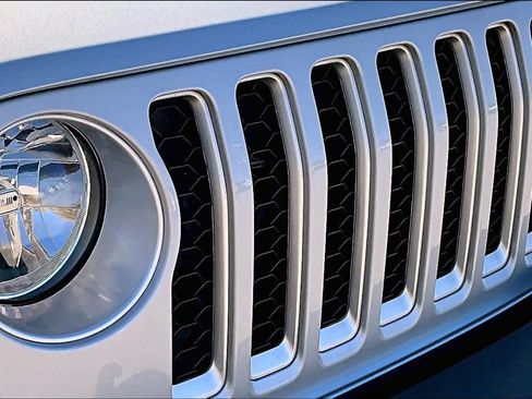 Used 2023 Jeep Gladiator Overland image 32