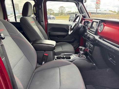 Used 2021 Jeep Wrangler Unlimited Rubicon AWD/4WD image 17