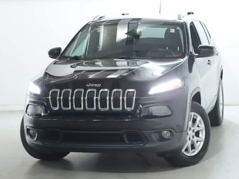 Used 2015 Jeep Cherokee Latitude w/ Cold Weather Group image 3