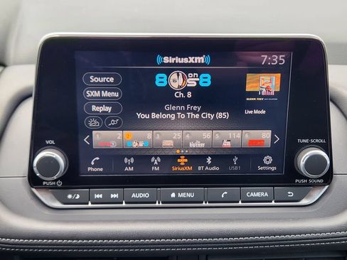 Used 2025 Nissan Rogue SV FWD image 17