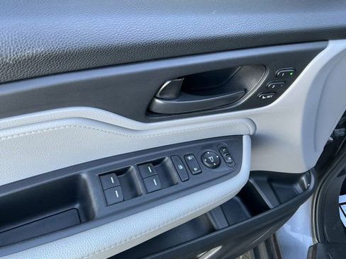 Used 2019 Honda Odyssey EX-L image 16