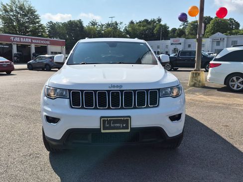 Used 2020 Jeep Grand Cherokee Laredo w/ Laredo X Package RWD image 9