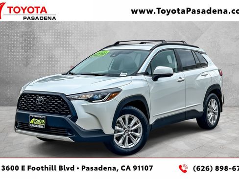 Used 2022 Toyota Corolla Cross LE AWD/4WD image 1