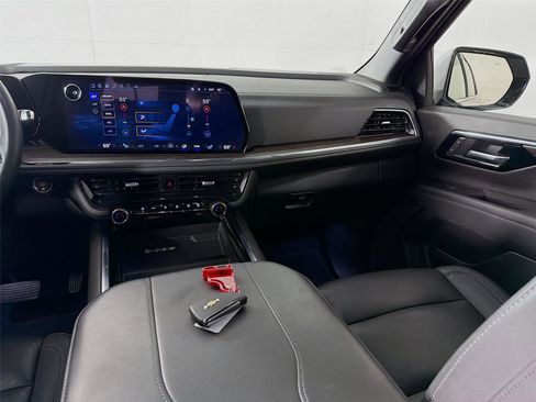 Used 2025 Chevrolet Tahoe LT image 24